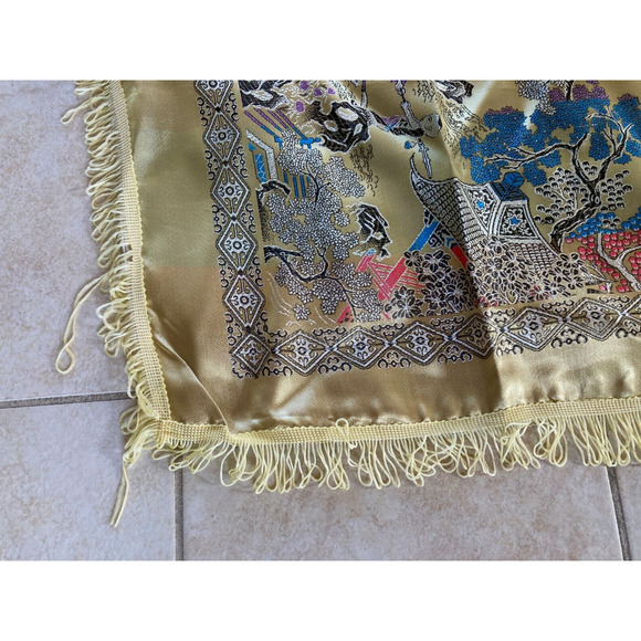 Vintage Asian Tapestry Brocade Piano Shawl Gold Chinese 48" Tablecloth Excellent - Picture 10 of 12